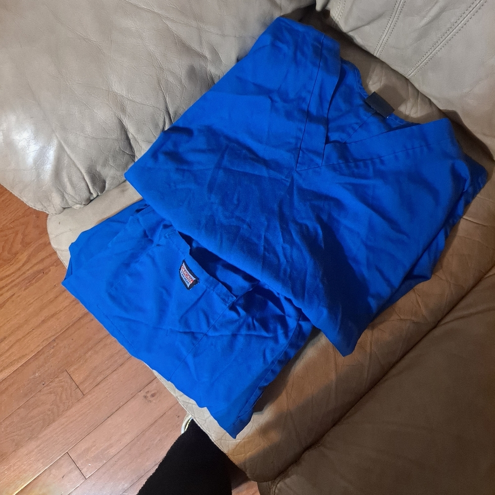 Cherokee scrub set